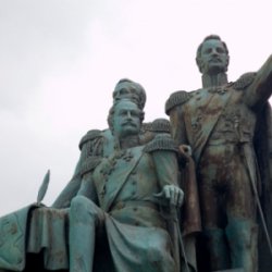 Памятник генералам-основателям
