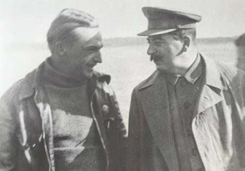 И. Сталин и В. Чкалов